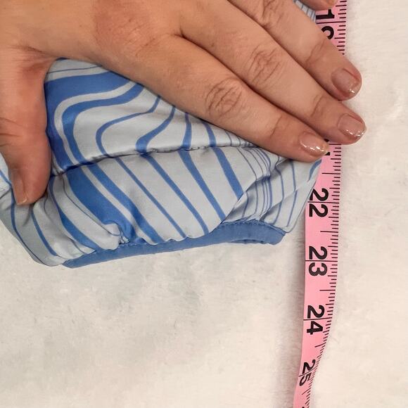 Wild Fable Hooded Blue Marble Swirl Puffer Jacket Size Medium - Picture 8 of 8